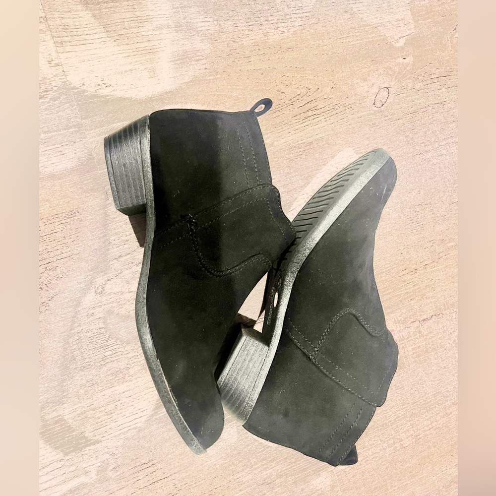 Arizona Black Suede Ankle Bootie Winter Fall Shoe Boots Chunky Heel Comfortable